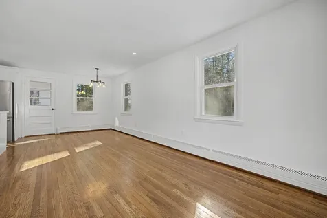 12 Davis Road Merrimack NH 03054