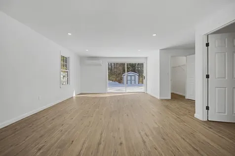 12 Davis Road Merrimack NH 03054