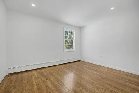 12 Davis Road Merrimack NH 03054