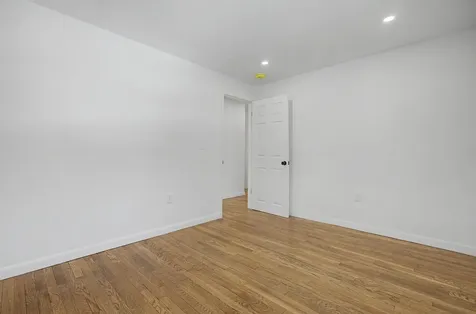 12 Davis Road Merrimack NH 03054