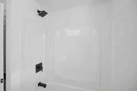 12 Davis Road Merrimack NH 03054