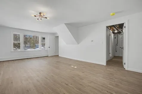 12 Davis Road Merrimack NH 03054