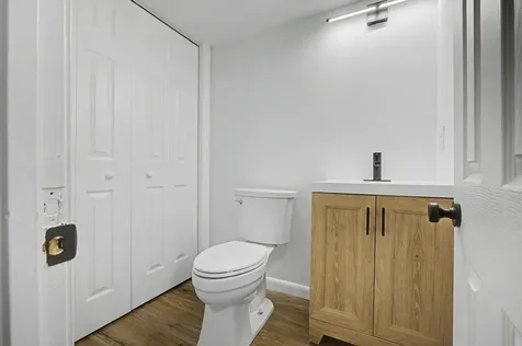 12 Davis Road Merrimack NH 03054