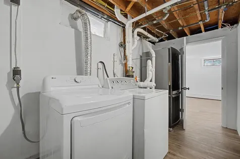 12 Davis Road Merrimack NH 03054