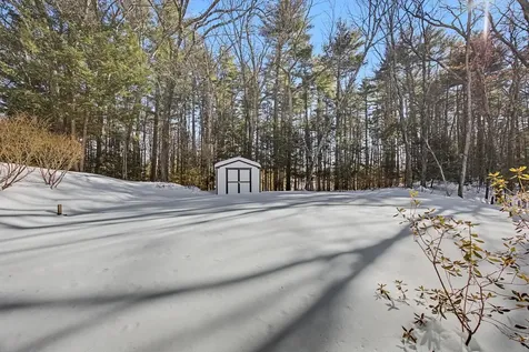 12 Davis Road Merrimack NH 03054