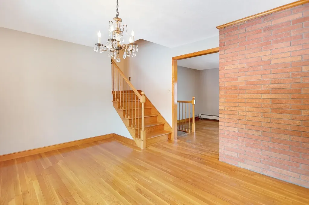 8 Cole Street Salem NH 03079