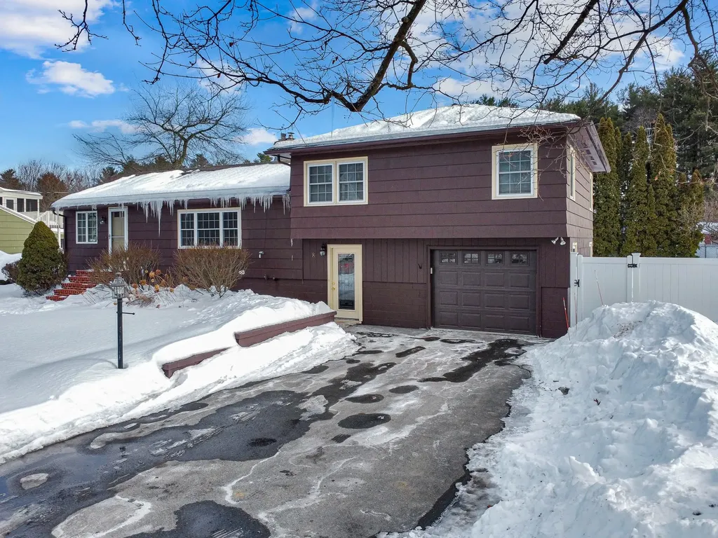 8 Cole Street Salem NH 03079