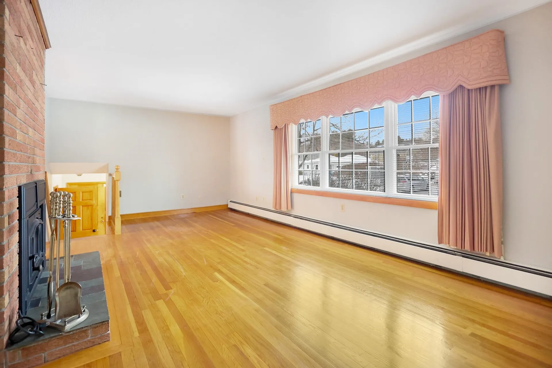 8 Cole Street Salem NH 03079