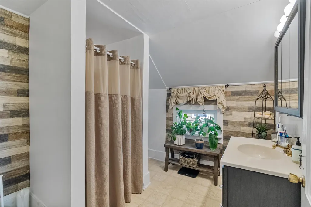 16-18 South Elm Street St. Albans City VT 05478