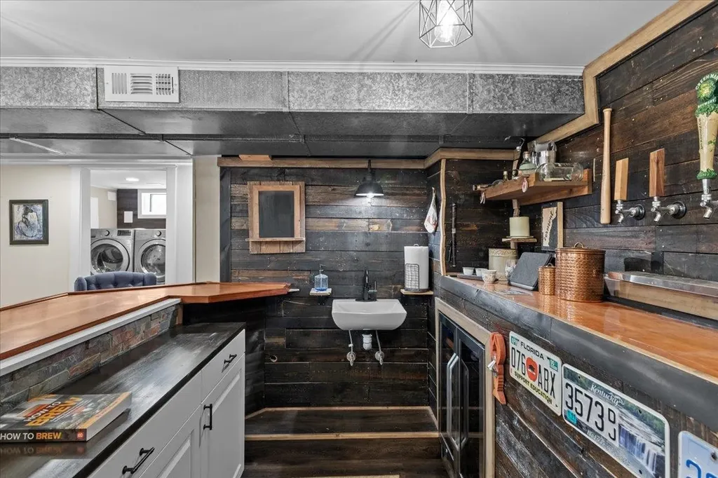 23 Duval Street South Burlington VT 05403