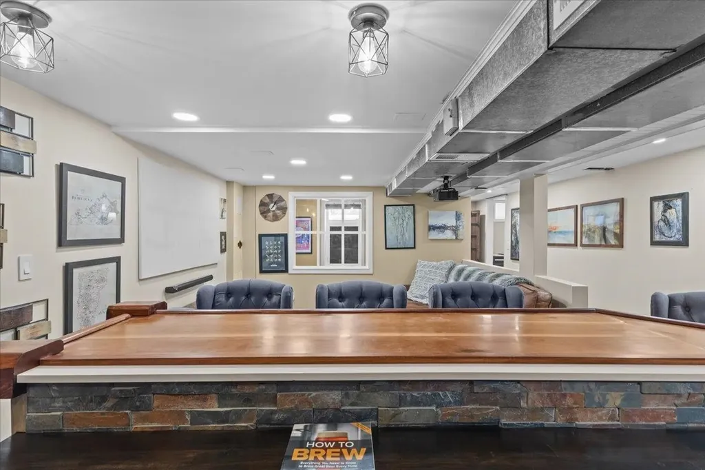 23 Duval Street South Burlington VT 05403