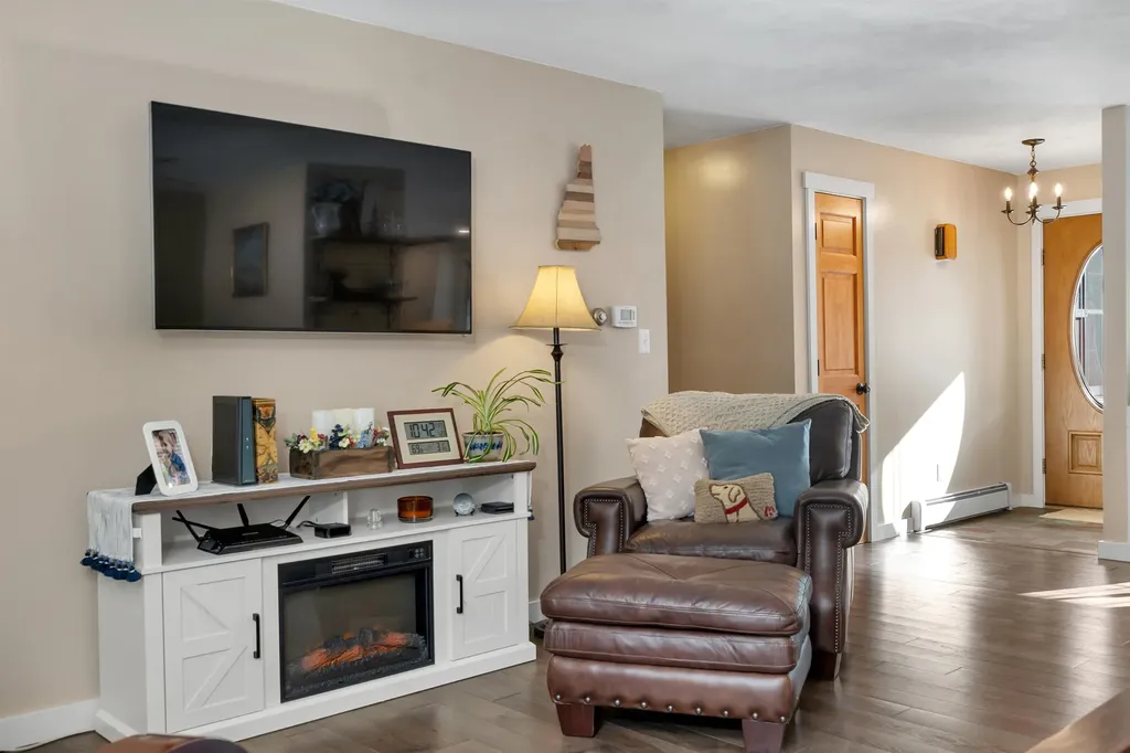 92 Milton Road Farmington NH 03835