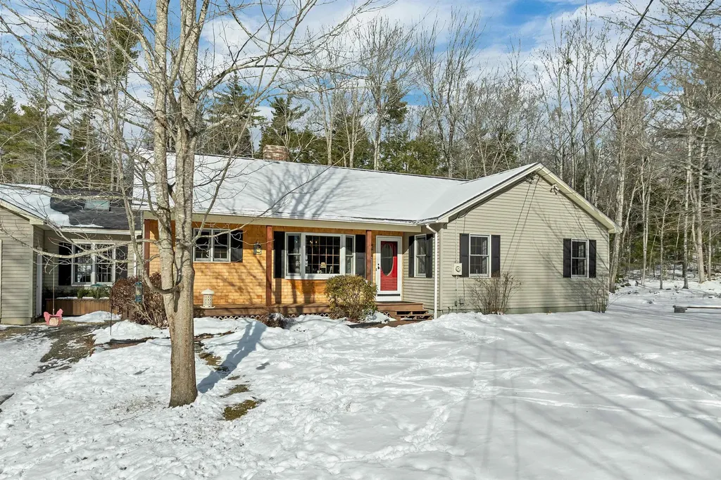 92 Milton Road Farmington NH 03835