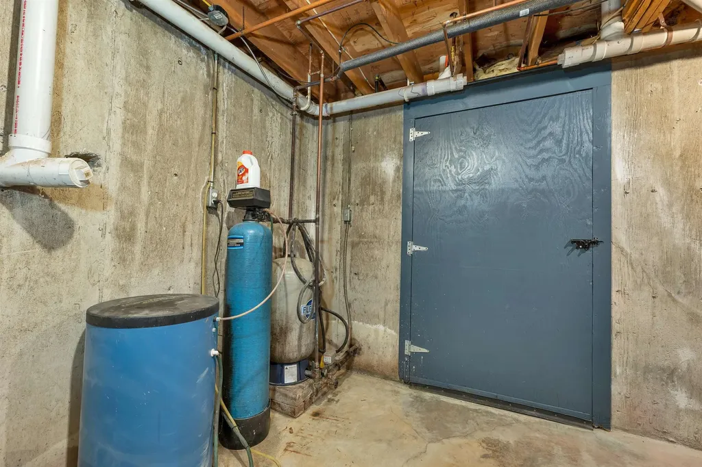 92 Milton Road Farmington NH 03835