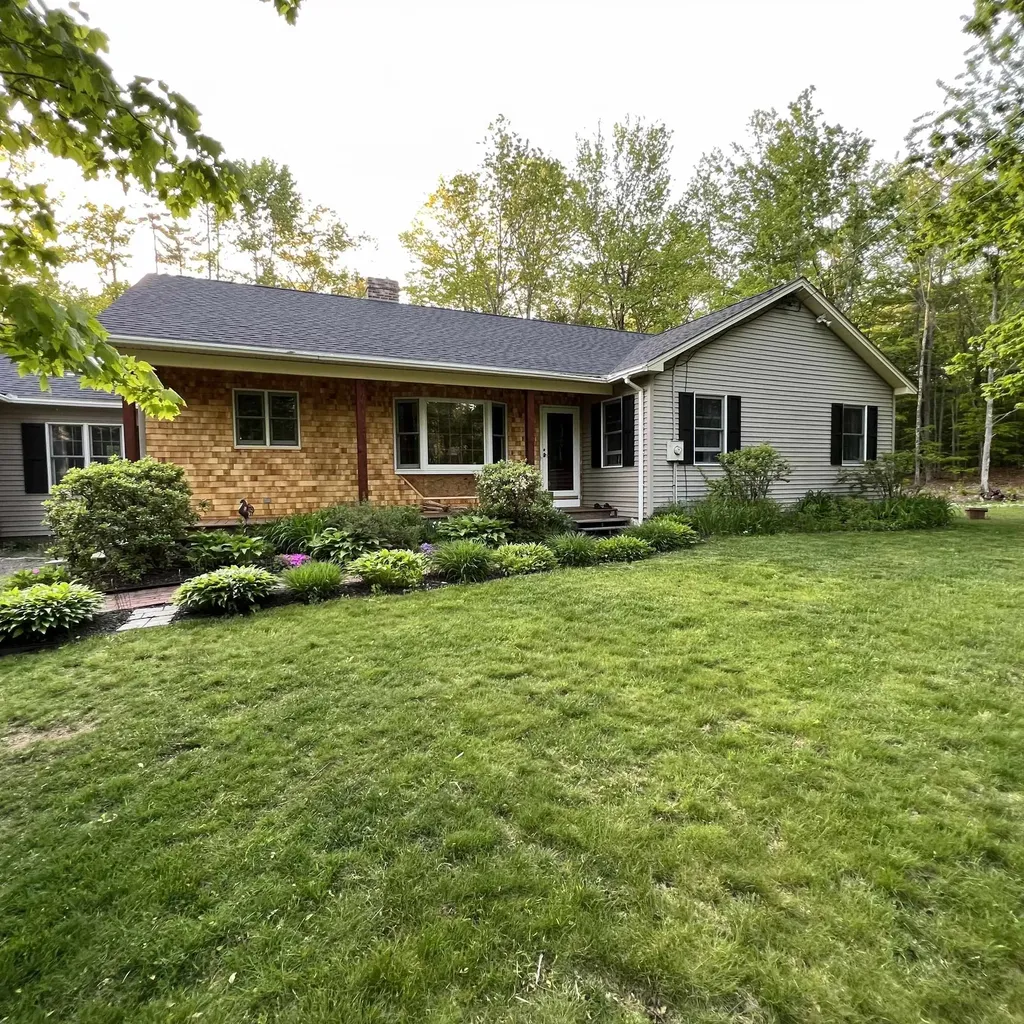 92 Milton Road Farmington NH 03835