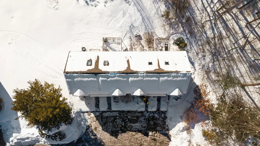 8 Standish Way Amherst NH 03031