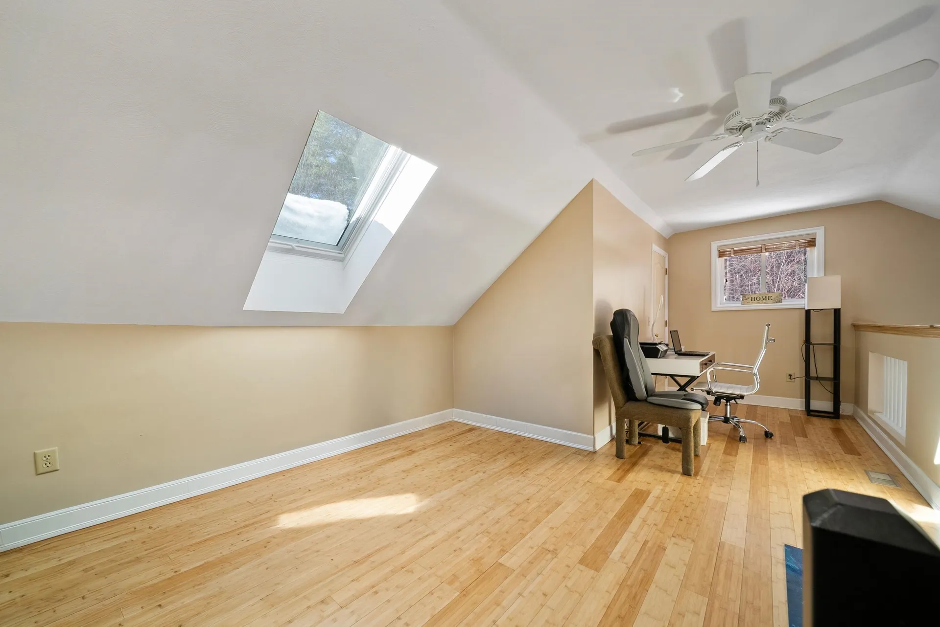 8 Standish Way Amherst NH 03031