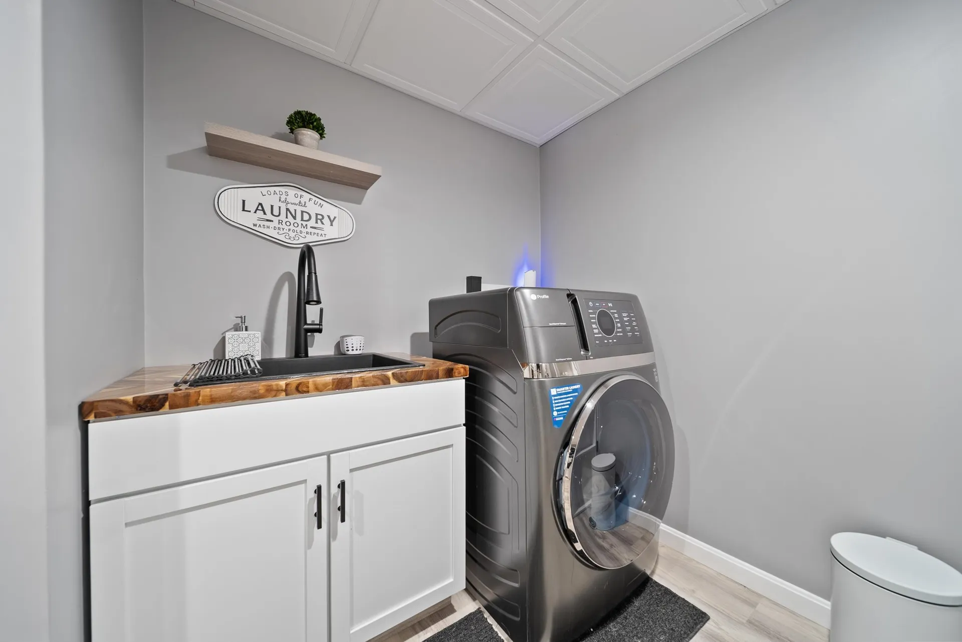 8 Standish Way Amherst NH 03031