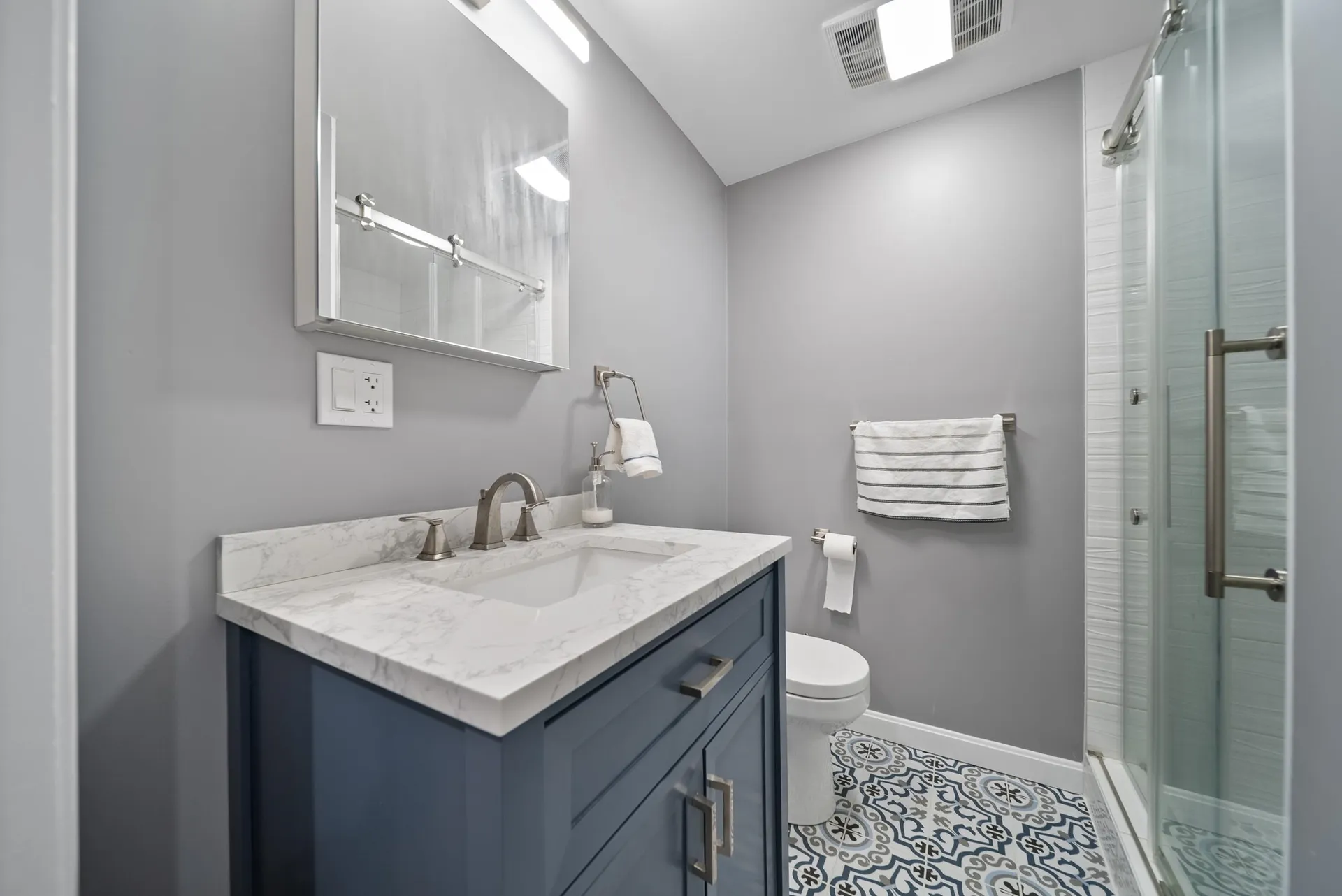 8 Standish Way Amherst NH 03031