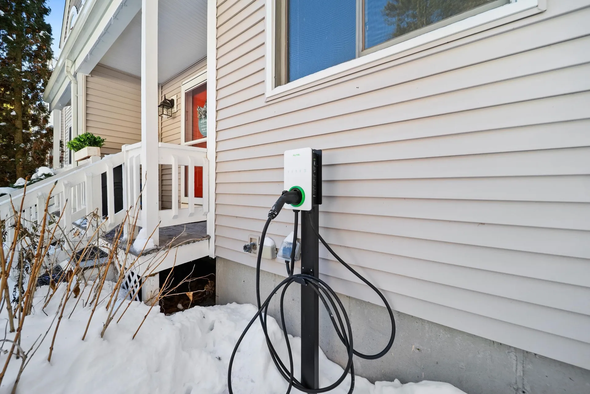 8 Standish Way Amherst NH 03031