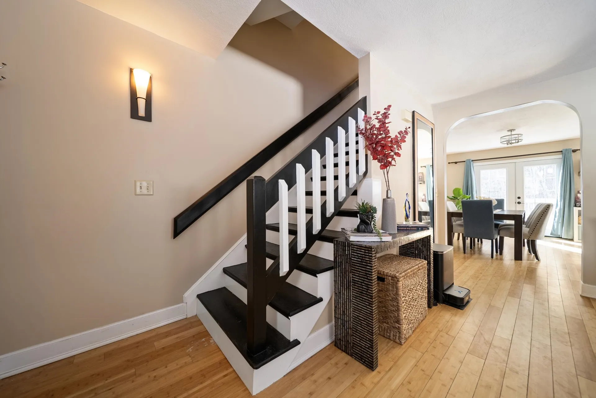 8 Standish Way Amherst NH 03031