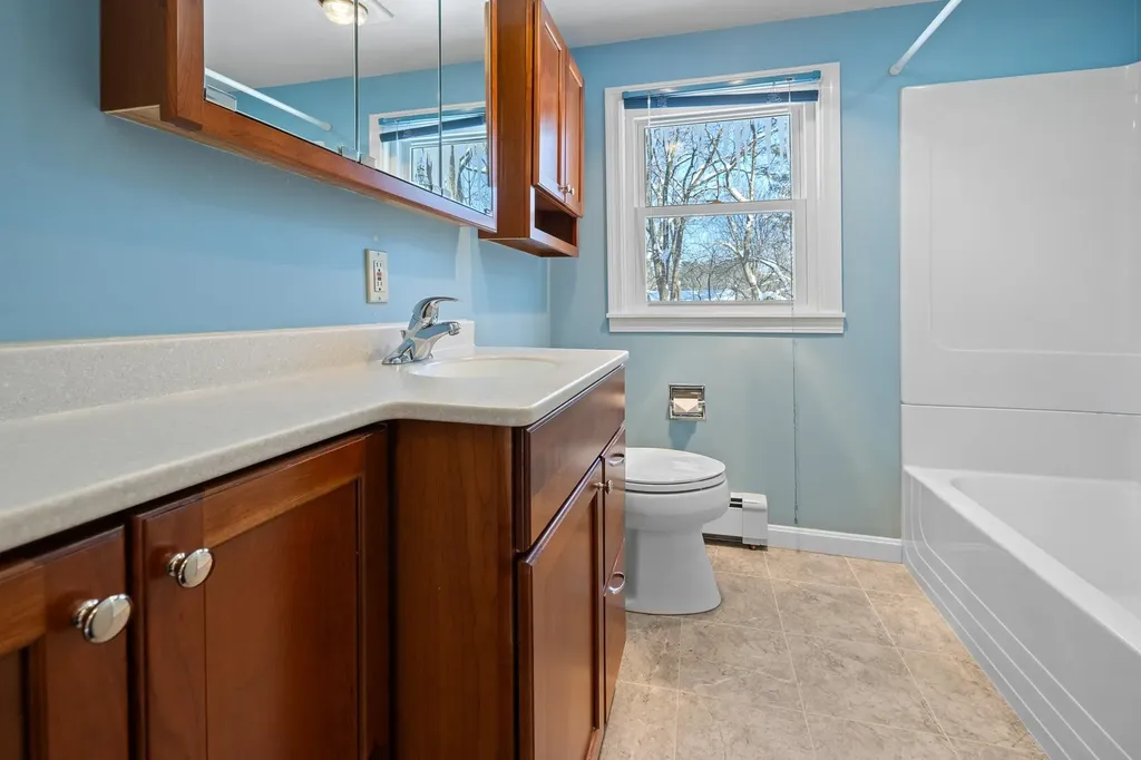 63 Morning Glory Lane Hartford VT 05088