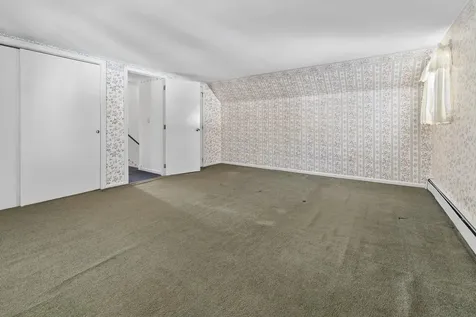 63 Morning Glory Lane Hartford VT 05088