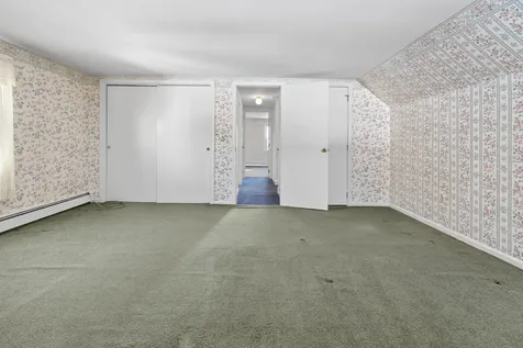 63 Morning Glory Lane Hartford VT 05088