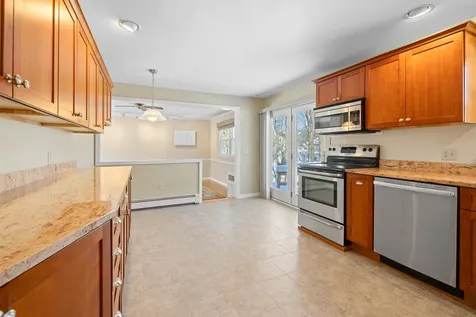 63 Morning Glory Lane Hartford VT 05088