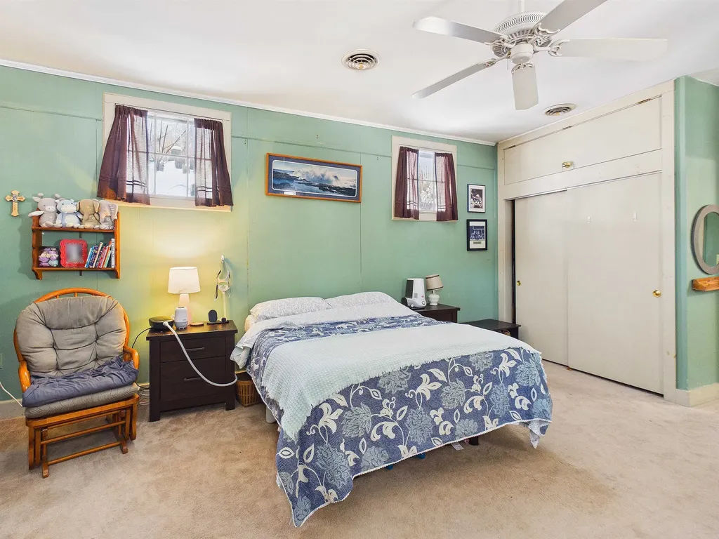 121 Howe Hill Road Pomfret VT 05053