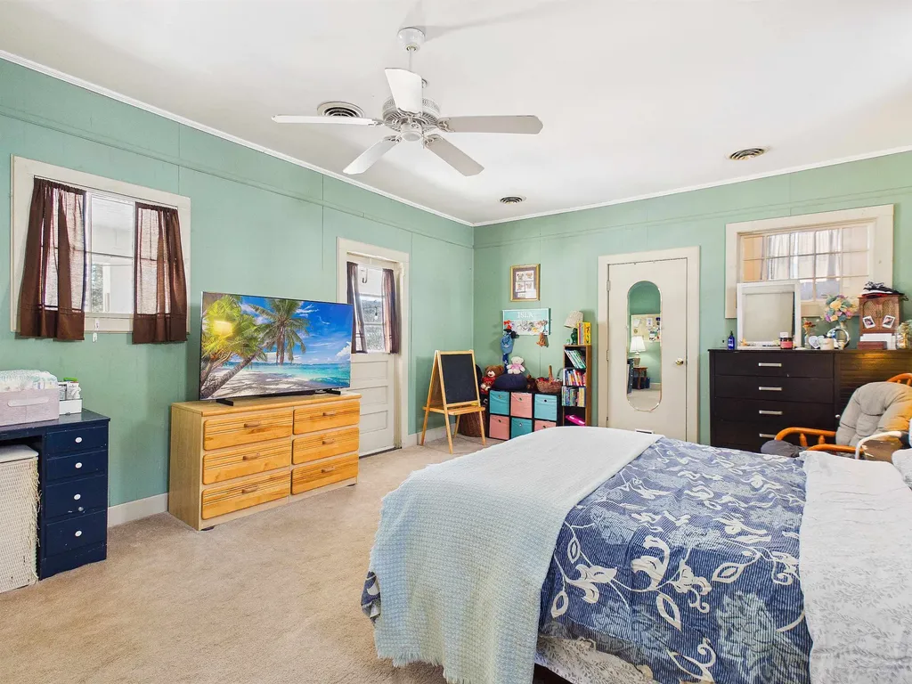 121 Howe Hill Road Pomfret VT 05053