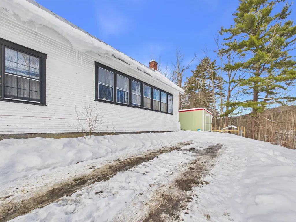 121 Howe Hill Road Pomfret VT 05053