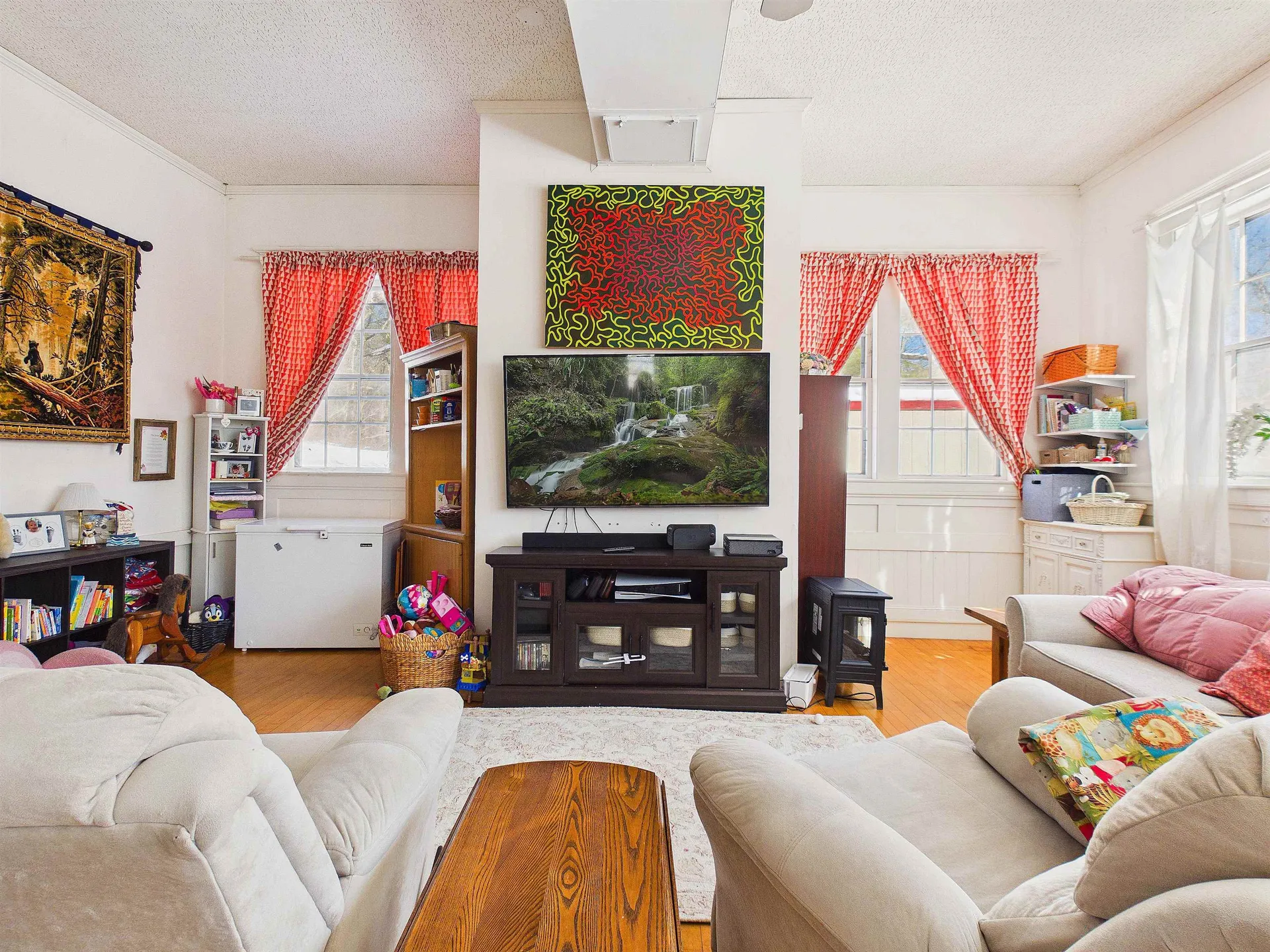 121 Howe Hill Road Pomfret VT 05053