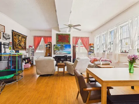 121 Howe Hill Road Pomfret VT 05053