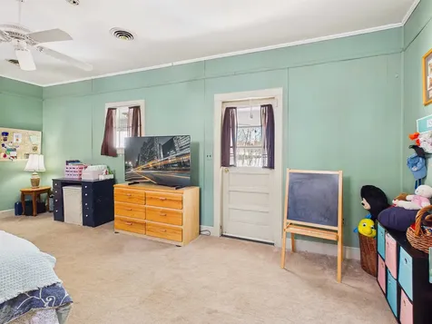 121 Howe Hill Road Pomfret VT 05053