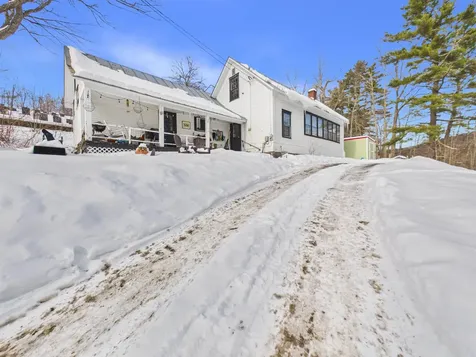 121 Howe Hill Road Pomfret VT 05053