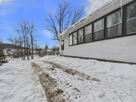 121 Howe Hill Road Pomfret VT 05053