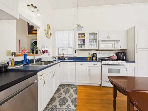 121 Howe Hill Road Pomfret VT 05053