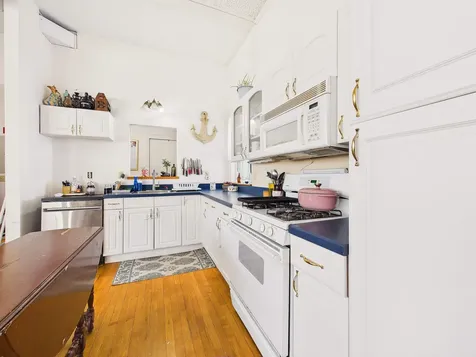 121 Howe Hill Road Pomfret VT 05053