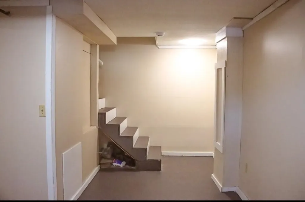 4 Norman Drive Derry NH 03038