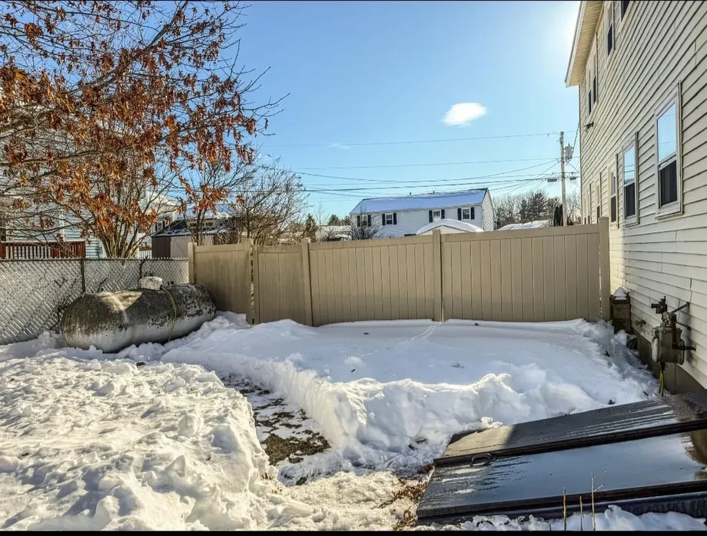 4 Norman Drive Derry NH 03038