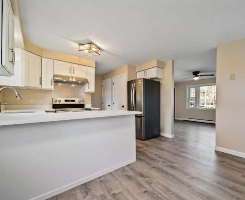 4 Norman Drive Derry NH 03038