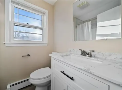 4 Norman Drive Derry NH 03038