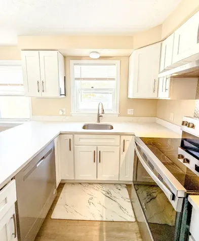 4 Norman Drive Derry NH 03038