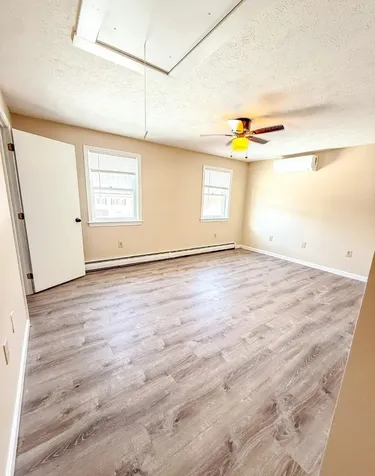 4 Norman Drive Derry NH 03038