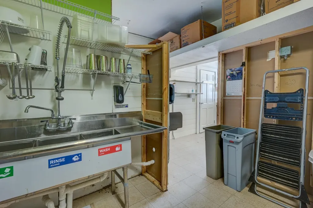 76 Main Street Conway NH 03818