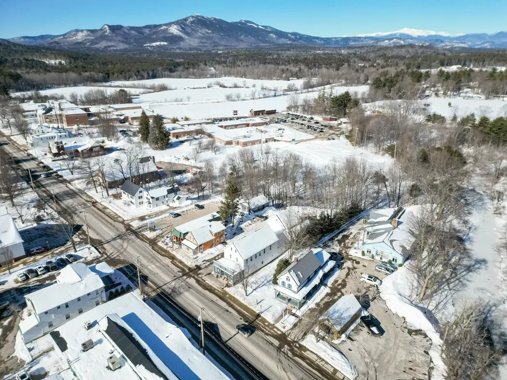 76 Main Street Conway NH 03818