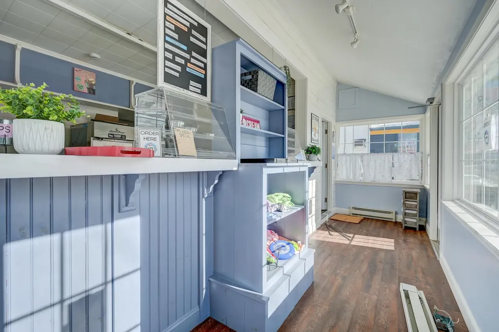 76 Main Street Conway NH 03818