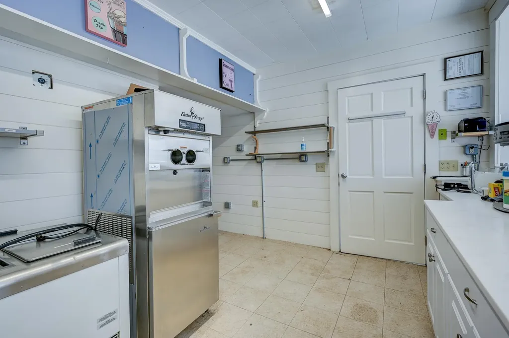 76 Main Street Conway NH 03818