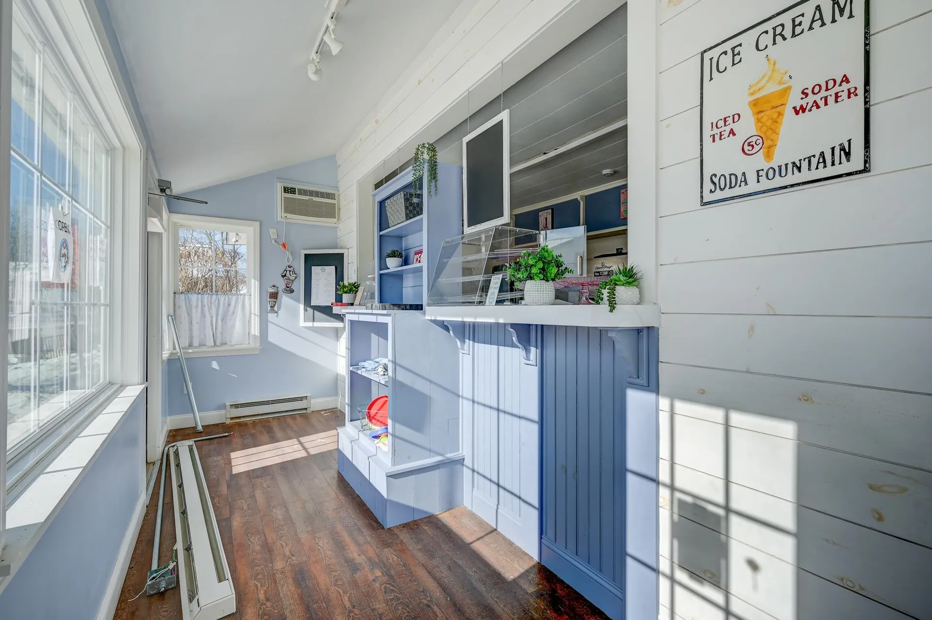 76 Main Street Conway NH 03818